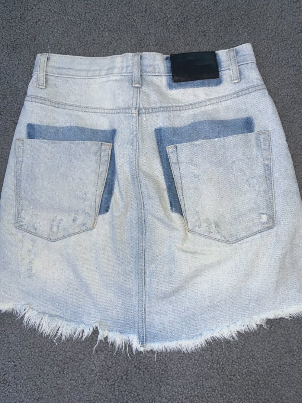 ONE X ONETEASPOON DESTROYED DENIM JEAN MINI SKIRT WITH FRAYED HEM - EUC - 26 - Picture 4 of 12